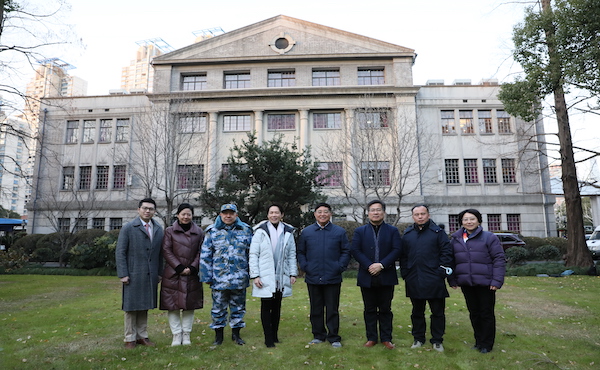 顾立平律师应邀参加母校上海八中教育展示活动并作发言